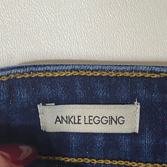 Calvin Klein | Ankle High Rise Leggings - Picture 3 of 7